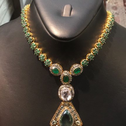 Alt Text: Zabardast 925 silver gold plated emerald necklace with pendant design aur sparkling diamonds, best bridal jewelry in Karachi – shop online affordable emerald necklaces Pakistan for