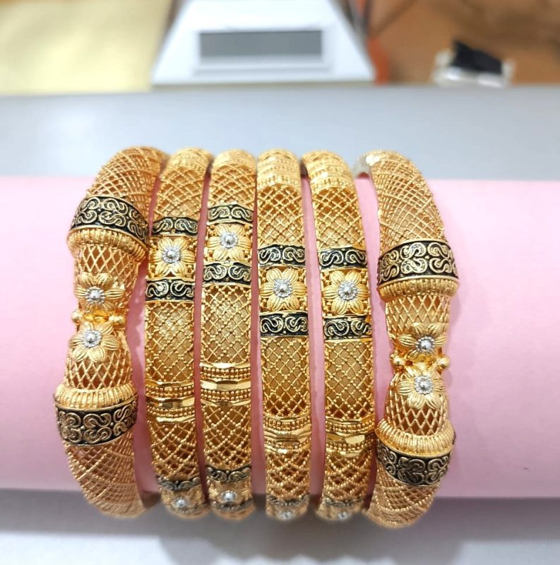 Traditional Pakistani Gold Plated Bangles Set