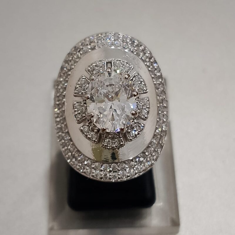 925 Sterling Silver Oval Solitaire Ring &ndash; Diamond Halo Women&rsquo;s Ring