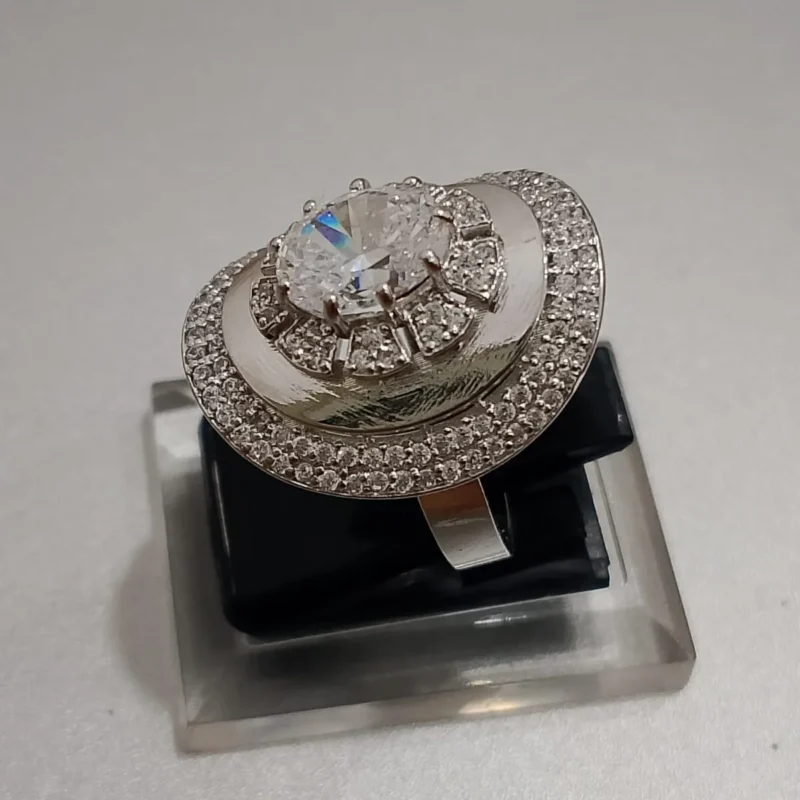925 sterling silver oval solitaire ring with diamond halo of high quality white zircon - View 2