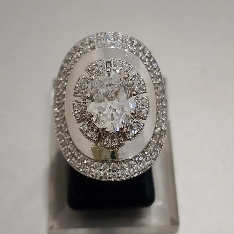 925 sterling silver oval solitaire ring with diamond halo of high quality white zircon