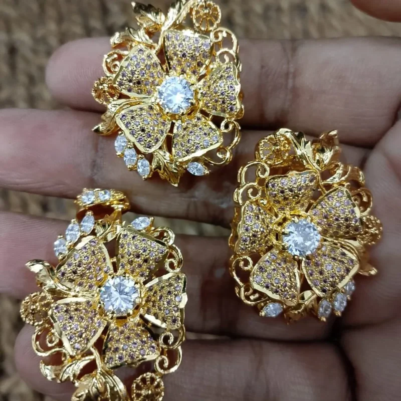Loket Set pendant set in 925 Sterling Silver by Zuha Jewellery
